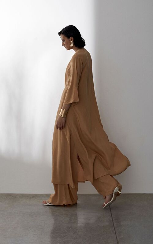 Laete    (61950-2) (,  2)