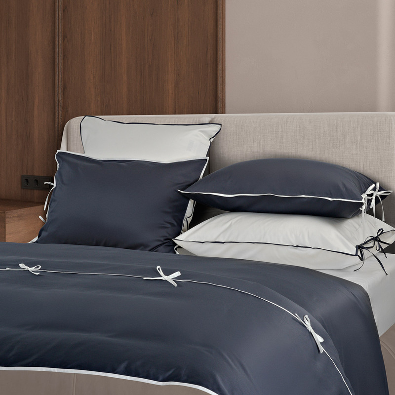 OnSilk   Sharmes/   Luca / (,  2)