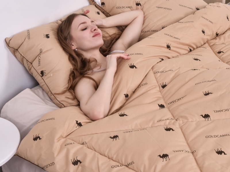 Одеяло Легкие Сны из верблюжьей шерсти стеганое ВЕРБИ 200х220 теплое (вид 3) Одеяло Легкие Сны из верблюжьей шерсти стеганое ВЕРБИ 200х220 теплое (фото, вид 3)