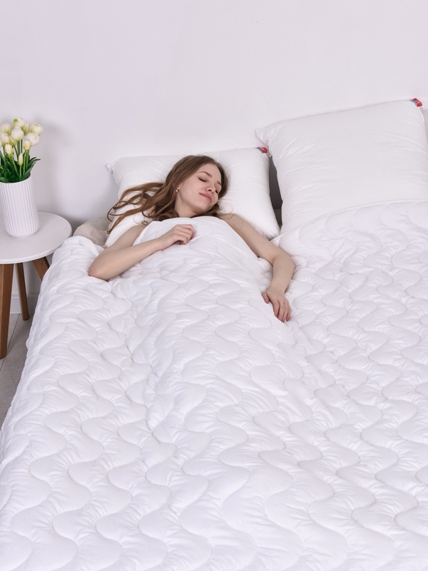 Одеяло Легкие Сны из бамбука стеганое ТРОПИКАНА 200х220 теплое (вид 2) Одеяло Легкие Сны из бамбука стеганое ТРОПИКАНА 200х220 теплое (фото, вид 2)