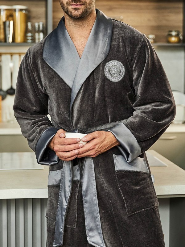 Халат Polens мужской велюровый воротник шалька PAUL хлопок с атласным воротником и вышивкой (вид 1) Халат Polens мужской велюровый воротник шалька PAUL хлопок с атласным воротником и вышивкой (фото, вид 1)