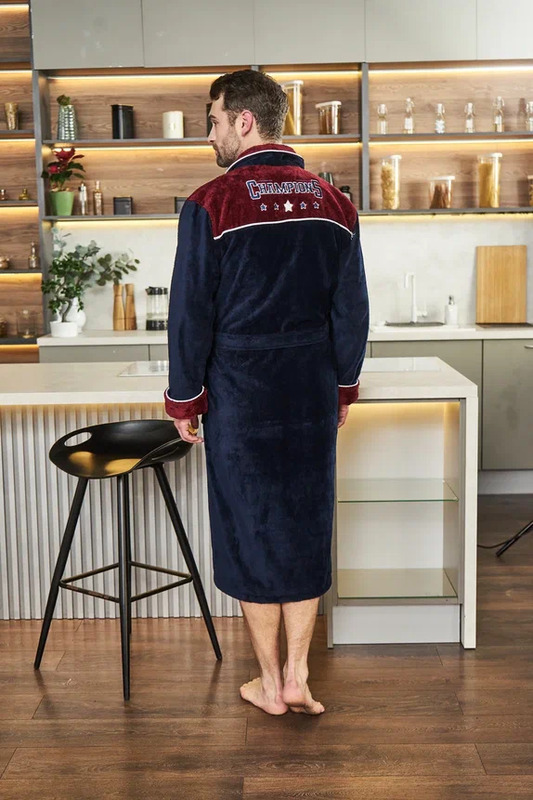 Халат Polens мужской махровый халат CHAMPIONS с вышивкой с шалевым воротником (вид 7) Халат Polens мужской махровый халат CHAMPIONS с вышивкой с шалевым воротником (фото, вид 7)