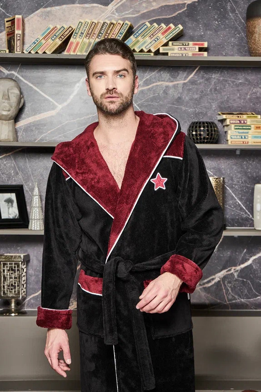  Polens    CHAMPIONS  ,   (,  4)