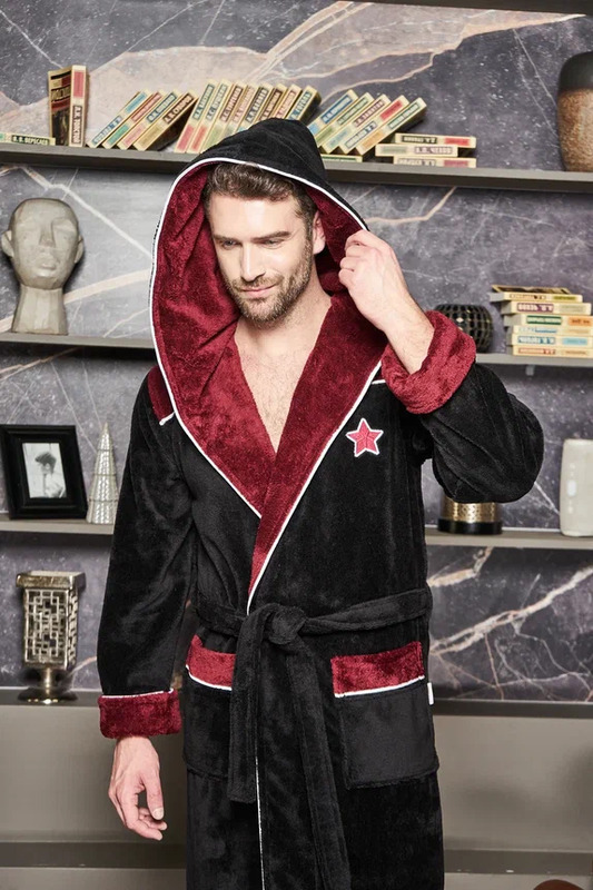  Polens    CHAMPIONS  ,   (,  9)