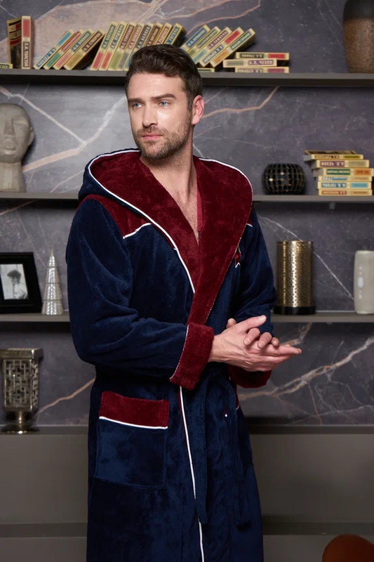 Халат Polens мужской махровый халат CHAMPIONS с вышивкой, с капюшоном (вид 5) Халат Polens мужской махровый халат CHAMPIONS с вышивкой, с капюшоном (фото, вид 5)