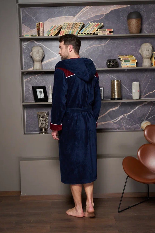 Халат Polens мужской махровый халат CHAMPIONS с вышивкой, с капюшоном (вид 8) Халат Polens мужской махровый халат CHAMPIONS с вышивкой, с капюшоном (фото, вид 8)