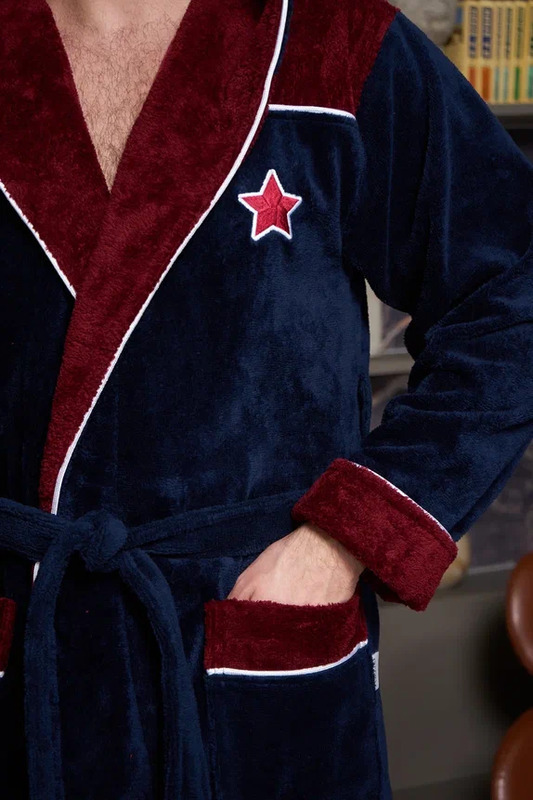 Халат Polens мужской махровый халат CHAMPIONS с вышивкой, с капюшоном (вид 11) Халат Polens мужской махровый халат CHAMPIONS с вышивкой, с капюшоном (фото, вид 11)