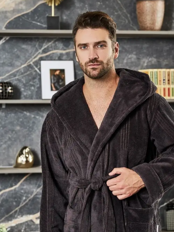  Polens      Adam Sport (,  1)