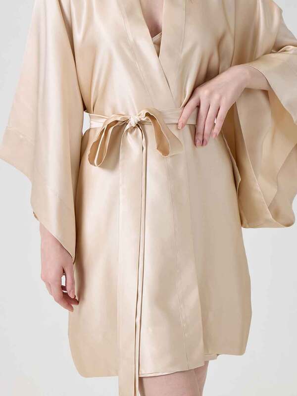 Халат OnSilk кимоно "Assami mini" карамель 100% шелк (вид 8) Халат OnSilk кимоно "Assami mini" карамель 100% шелк (фото, вид 8)