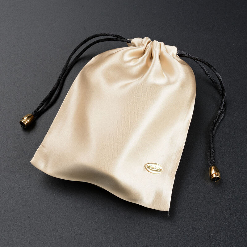 ����� OnSilk �������� ����� � �������� ������ ��� ��� "Relax" �������� ����� (����, ��� 2)