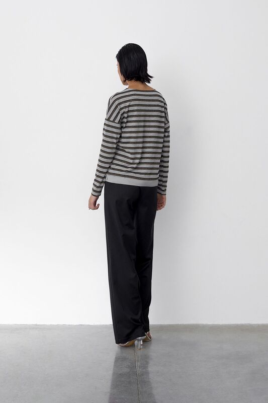 Лонгслив Laete женский светло-серый (56498-2) (вид 1) Лонгслив Laete женский светло-серый (56498-2) (фото, вид 1)