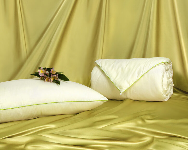Одеяло шёлковое «Classic» 2-х спальное (евро) / облегченное (фото, вид 1)