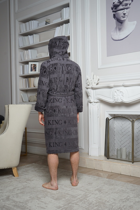 Polens    KING   ,  100% (,  4)