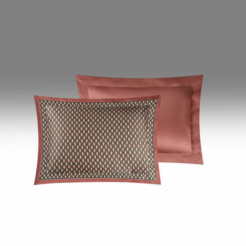 OnSilk   Sharmes/   Delorm (,  4)