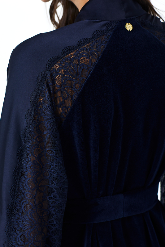 Laete       (20404-10) (,  5)