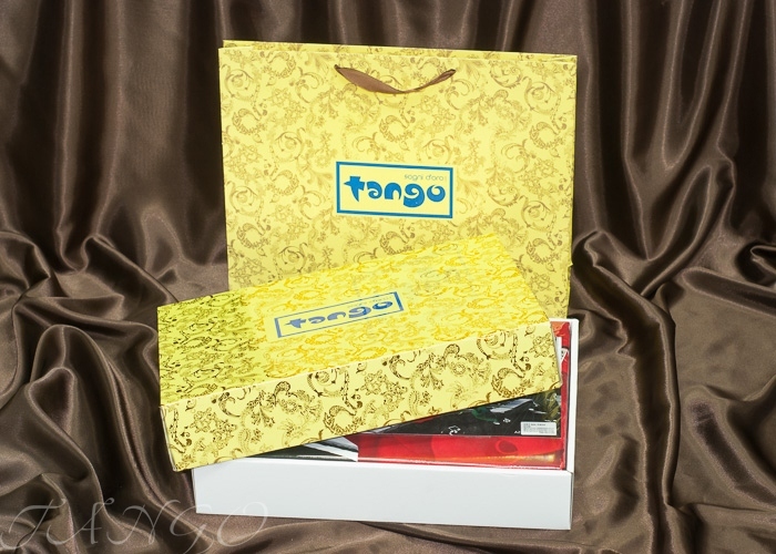 Tango ()   Tango Novella  4  (,  1)