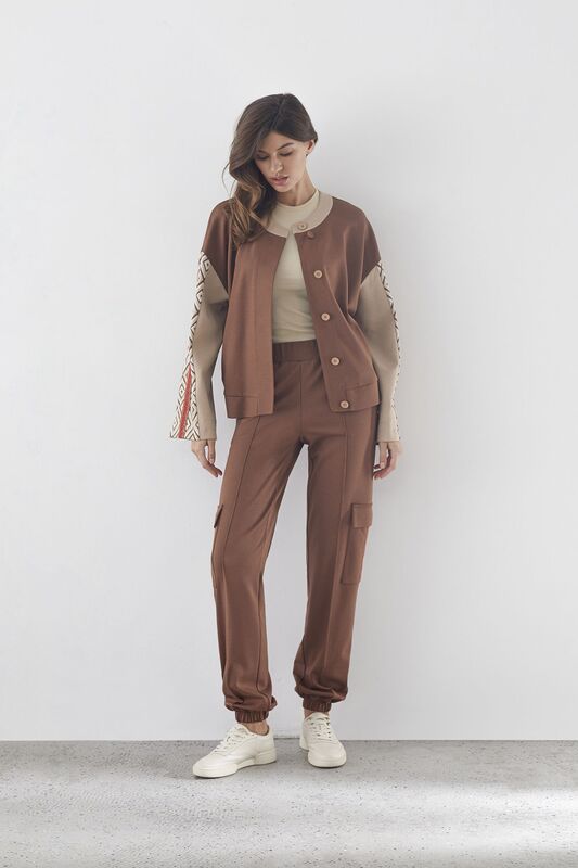 Laete    (30505-1) ()