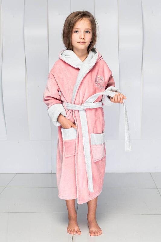Халат Polens детский Unicorn с вышивкой с капюшоном "Polens" Сухая роза Халат Polens детский Unicorn с вышивкой с капюшоном "Polens" Сухая роза (фото)