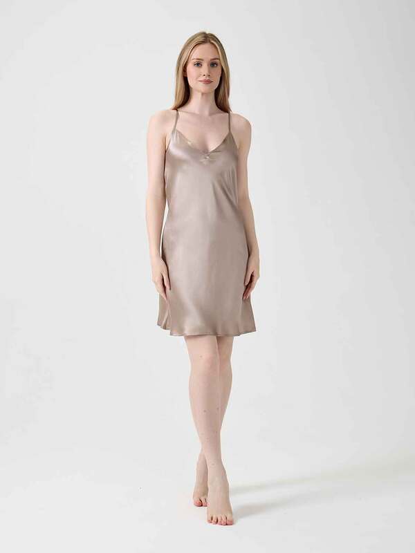 Сорочка OnSilk шелковая "Jacliene mini" темно-бежевый Сорочка OnSilk шелковая "Jacliene mini" темно-бежевый (фото)