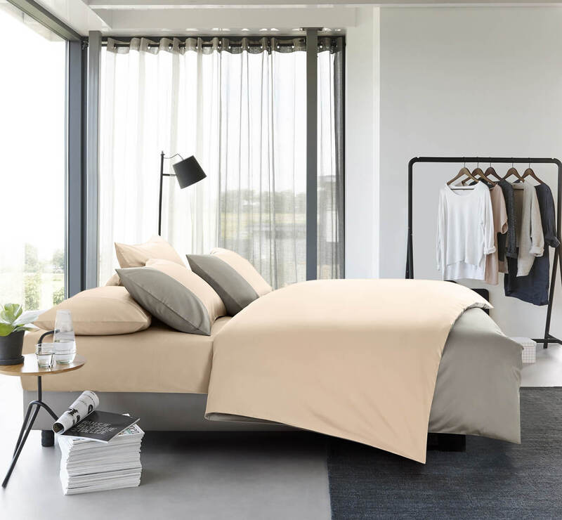 OnSilk   Sharmes/   DUNE  /- ()