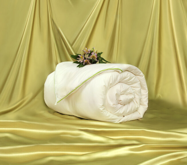 Одеяло шёлковое «Classic» 1,5 (150&#215;210) спальное/среднее (фото)