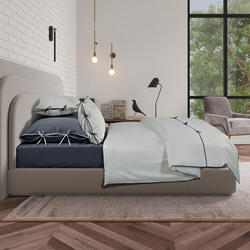 OnSilk   Sharmes/   Luca /